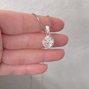 Adorable 3D silver necklace-18 inch chain